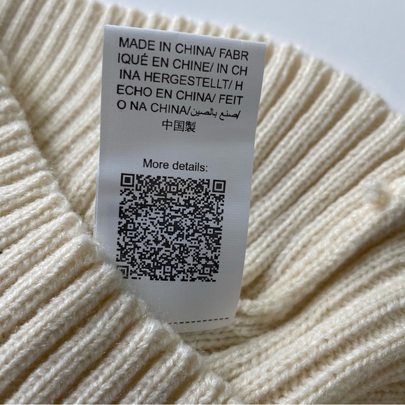 JORESS, SMALL, CREAM COLOR TOP, SLEEVELESS, SOFT MATERIAL - Picture 3 of 8